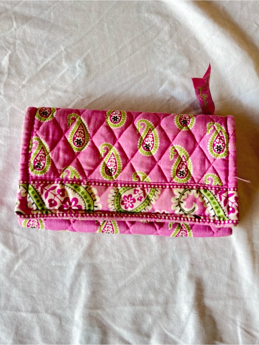Vera Bradley Bermuda Pink Quilted Paisley Fold Wallet with Green Accents